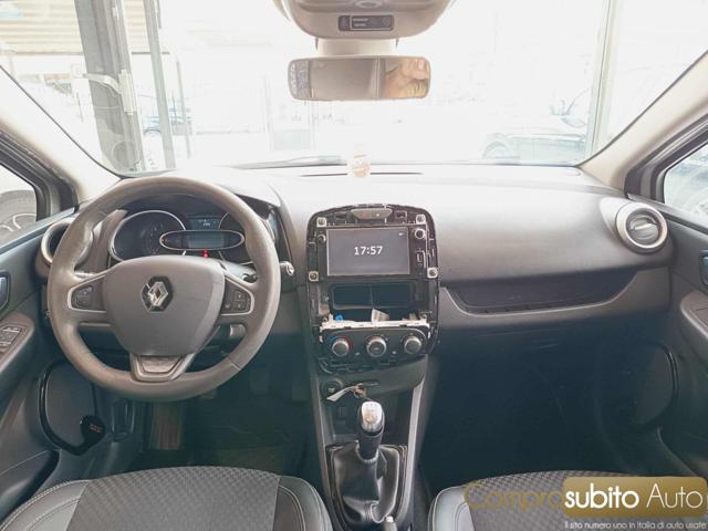 RENAULT Clio usata 17