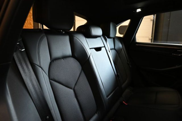 PORSCHE Macan usata 35