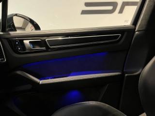 PORSCHE Cayenne usata, con Park Distance Control