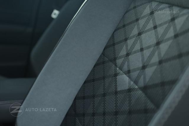 VOLKSWAGEN T-Roc usata, con Spoiler
