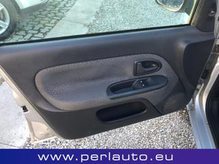 RENAULT Clio usata, con Alzacristalli elettrici