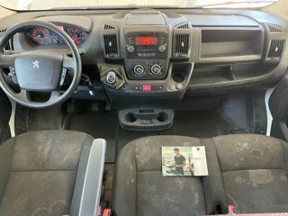 PEUGEOT Boxer usata, con USB