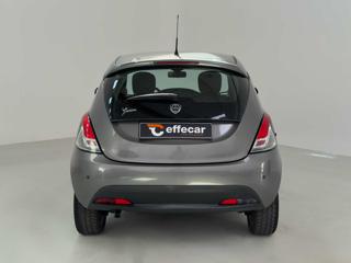LANCIA Ypsilon usata, con Autoradio