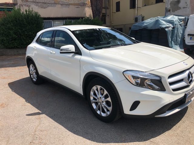 MERCEDES-BENZ GLA 180 usata, con Airbag