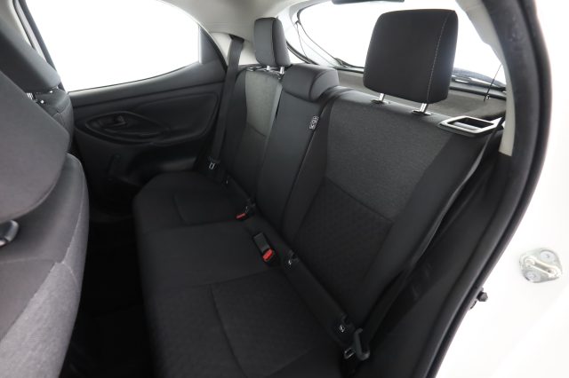 TOYOTA Yaris usata 3