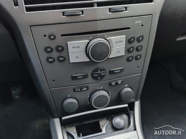 OPEL Astra usata, con Controllo trazione