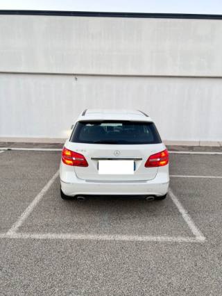 MERCEDES-BENZ B 180 usata, con Airbag