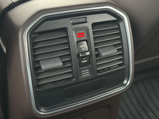 PORSCHE Macan usata, con Park Distance Control