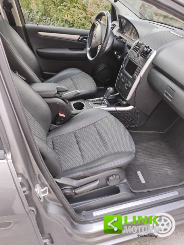 MERCEDES-BENZ A 160 usata, con Controllo automatico clima