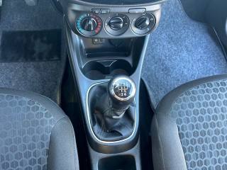 OPEL Corsa usata, con Touch screen