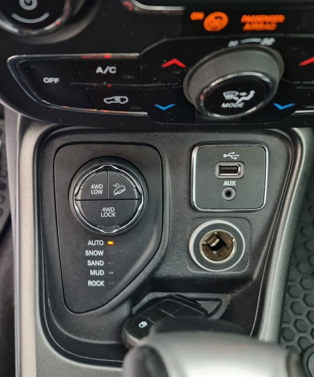 JEEP Compass usata, con Lettore CD