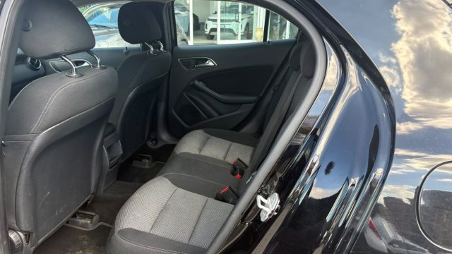 MERCEDES-BENZ GLA 200 usata, con Sedile posteriore sdoppiato