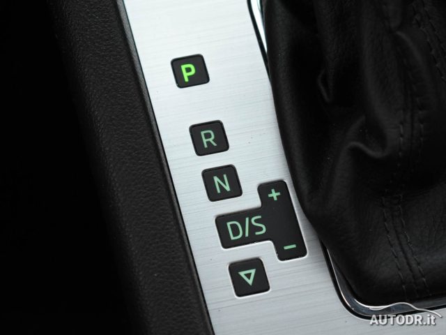 SKODA Octavia usata, con Sensori di parcheggio posteriori