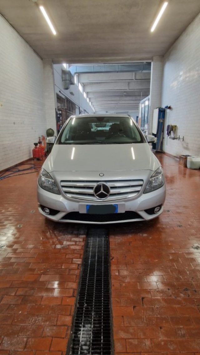 MERCEDES-BENZ B 180 usata, con Sistema di navigazione