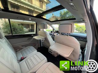 VOLKSWAGEN Touran usata, con Interni in pelle