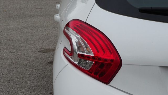 PEUGEOT 208 usata, con Isofix