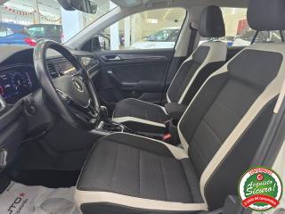 VOLKSWAGEN T-Roc usata, con USB