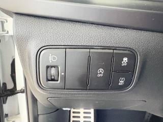 HYUNDAI Bayon usata, con Fari LED
