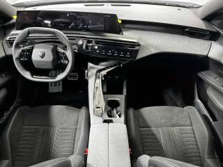 PEUGEOT 5008 usata, con Sedile posteriore sdoppiato