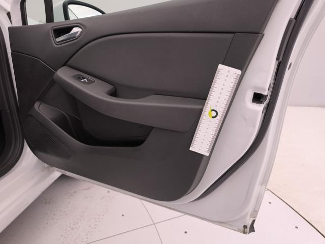 RENAULT Clio usata, con Riconoscimento dei segnali stradali