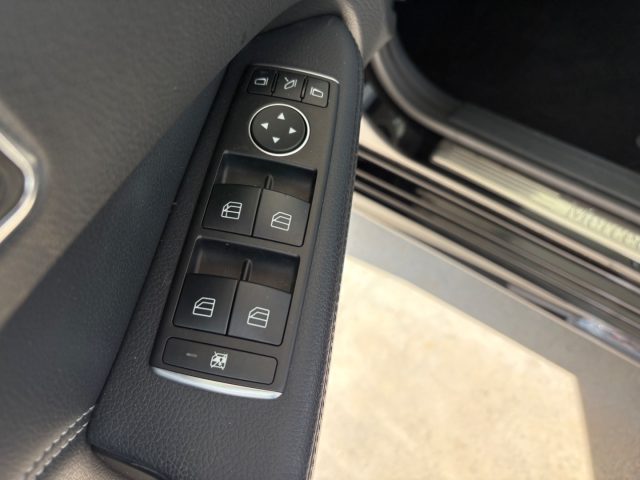 MERCEDES-BENZ E 200 usata, con Bracciolo