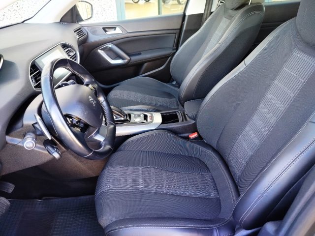 PEUGEOT 308 usata, con Fendinebbia