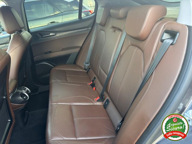 ALFA ROMEO Stelvio usata, con Interni in pelle
