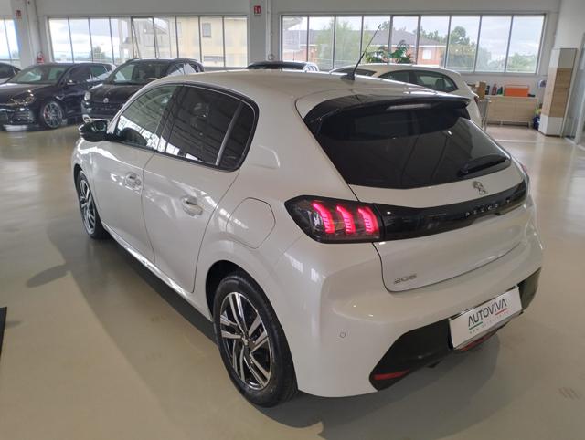 PEUGEOT 208 usata, con Autoradio