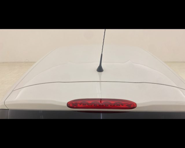 PEUGEOT 208 usata, con Isofix