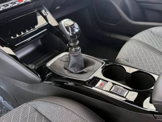 PEUGEOT 2008 usata, con Sensori di parcheggio posteriori