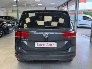 VOLKSWAGEN Touran usata, con Autoradio