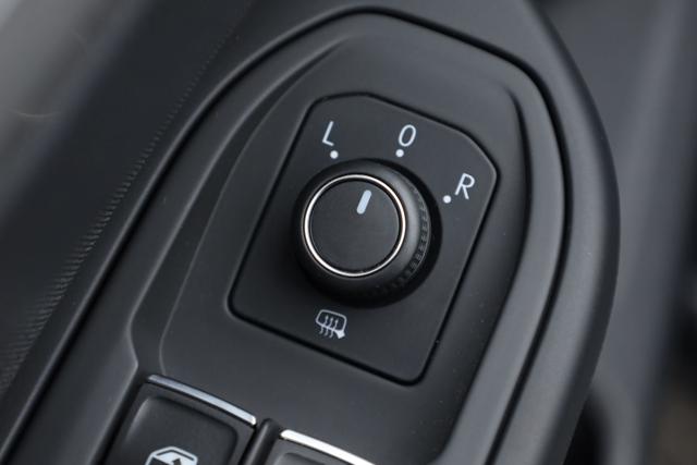 VOLKSWAGEN Golf usata, con Sensori di parcheggio anteriori