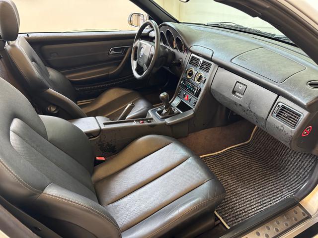 MERCEDES-BENZ SLK 200 usata, con Specchietti laterali elettrici