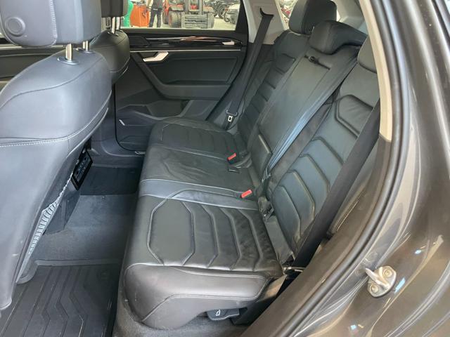 VOLKSWAGEN Touareg usata, con Controllo trazione