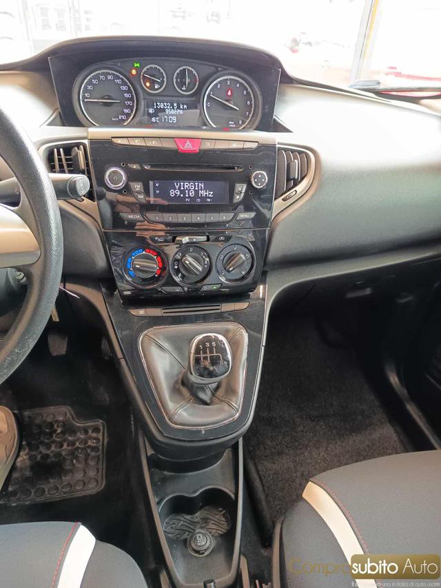 LANCIA Ypsilon usata, con Park Distance Control