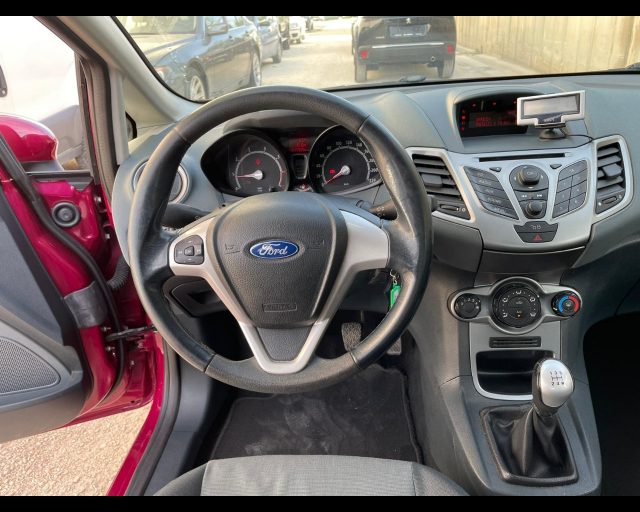 FORD Fiesta usata, con Sedile posteriore sdoppiato