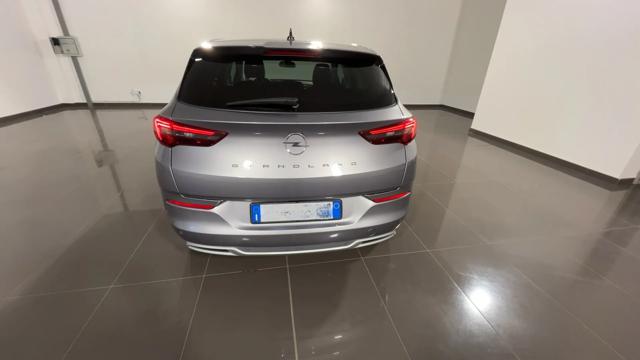 OPEL Grandland usata, con Autoradio
