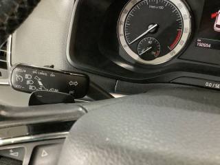 SKODA Karoq usata, con Bracciolo