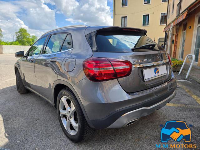 MERCEDES-BENZ GLA 180 usata, con Chiusura centralizzata