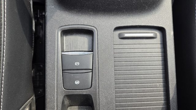 FORD Kuga usata, con Vivavoce
