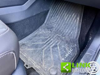 VOLKSWAGEN T-Roc usata, con MP3