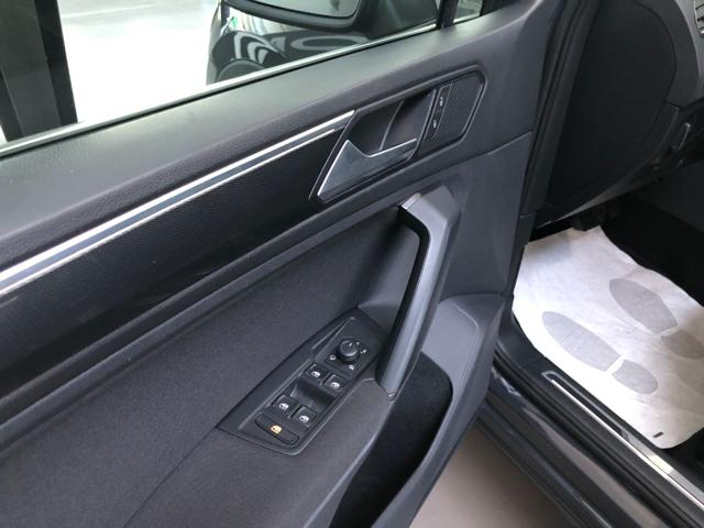 VOLKSWAGEN Tiguan usata, con USB
