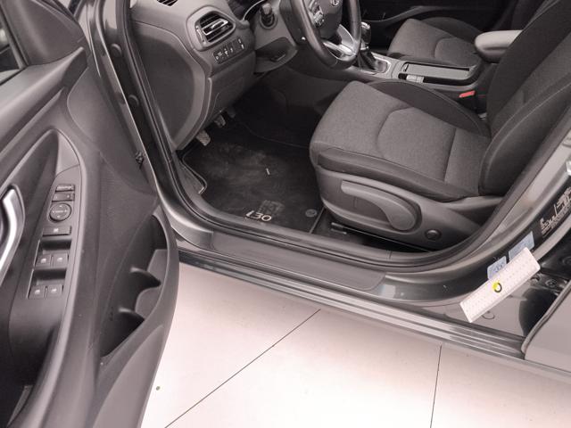 HYUNDAI i30 usata, con Sensori di parcheggio anteriori
