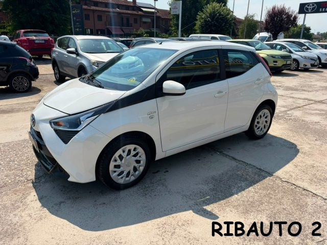 TOYOTA Aygo usata, con Specchietti laterali elettrici