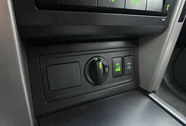 TOYOTA Land Cruiser usata, con Fari Xenon