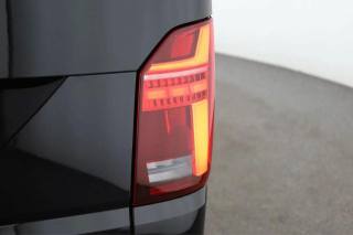 VOLKSWAGEN Caravelle usata, con Fari LED