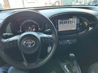 TOYOTA Aygo X usata, con Controllo automatico clima