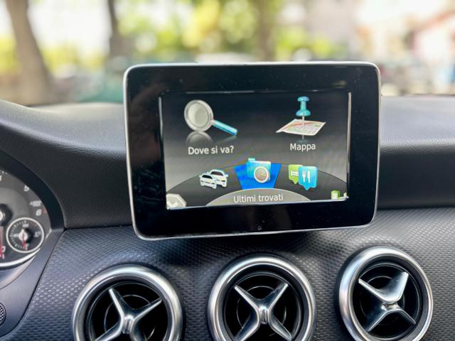 MERCEDES-BENZ A 180 usata, con Airbag testa