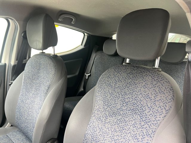 LANCIA Ypsilon usata, con Autoradio digitale