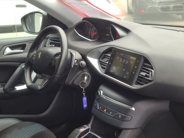 PEUGEOT 308 usata, con Specchietti laterali elettrici